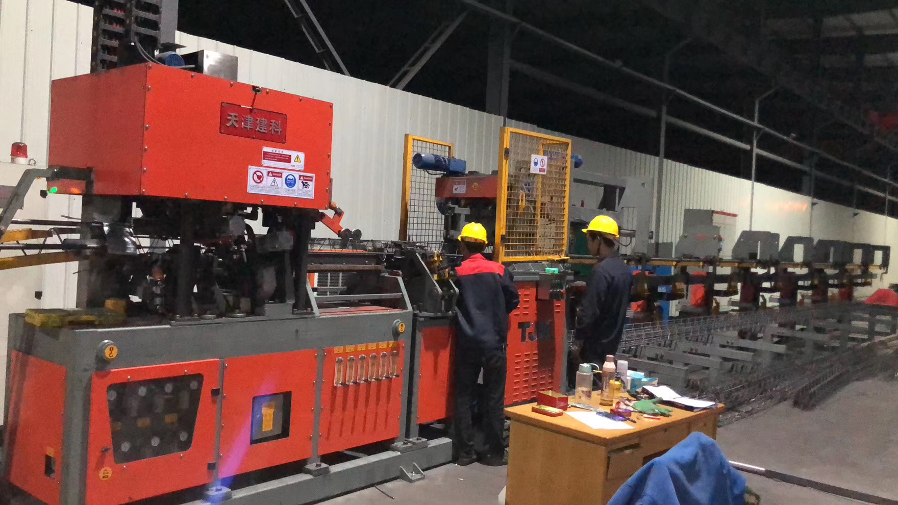 全新數(shù)控鋼筋桁架樓承板生產(chǎn)線（高效率產(chǎn)量）